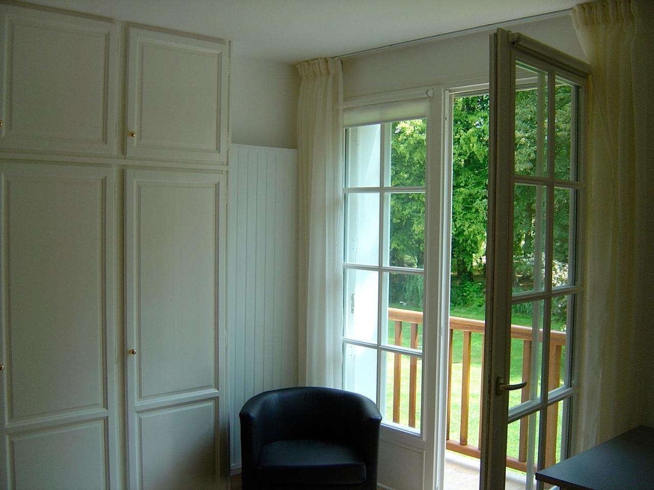 Domaine De Chantemerles Fontainebleau Exteriör bild