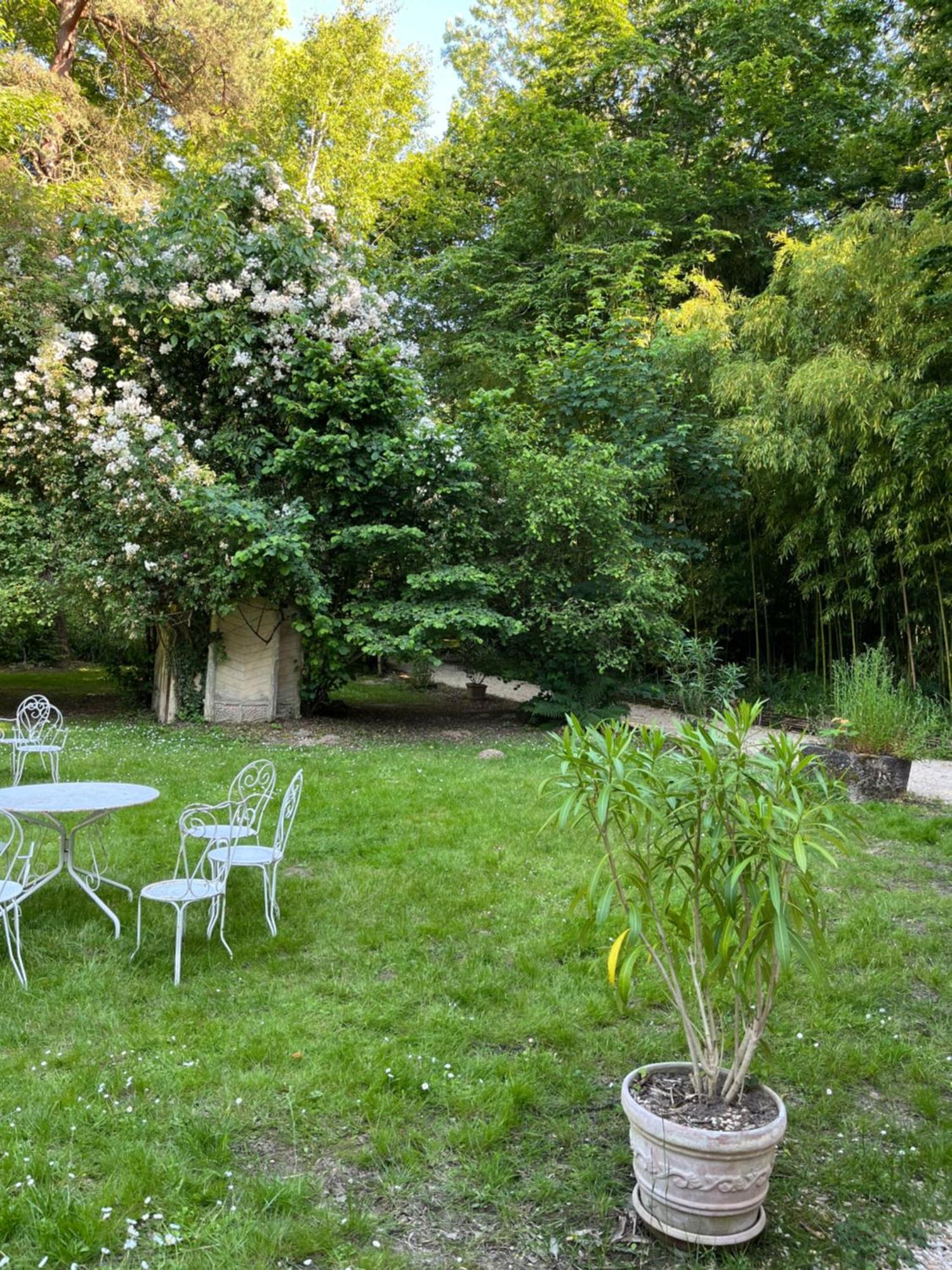 Domaine De Chantemerles Fontainebleau Exteriör bild